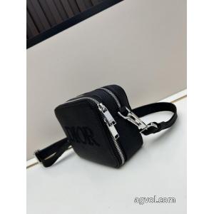 コピー ブランド 通販バッグ季節をまたい新作アイテム完売続出DIOR