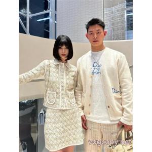 コピー 通販新作限定 新商品数量限定 海外でも若者たちに大人気なコートDior