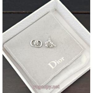 新作を取り上げ 柔らかな着心地 トレンド2026耳くぎ偽物 ブランド ショップDior