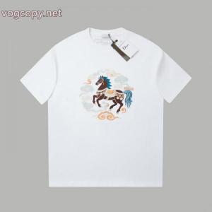 偽物 通販 Dior2026-2026 冬の新作も！ 今すぐ取り入れたい 大人気希少Tシャツ