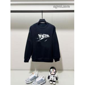 DIORパーカー偽 ブランドお洒落に魅せる 爽快感が絶妙にマッチ 人気モデル愛用