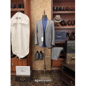 DIORブランド 通販 激安元気な印象に すごく稀少カラー 明るいイメージを持た   スーツ..