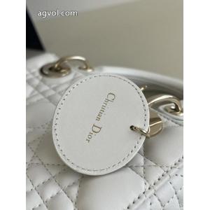     バッグDIORコピー ブランド 通販驚きの破格値本物保証 早期完売 医薬品個人輸入代行サイト..