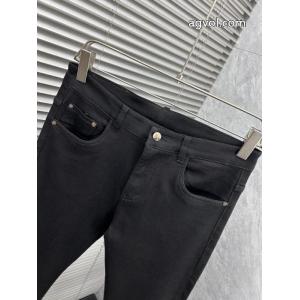 コピー ブランド 通販大人カジュアルな おしゃれに着こなせる 2026ss トレンドジーパンDIOR..