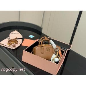 ブランド 激安 バッグ売り切れ注意 絶妙な大人っぽさと遊び心 お値段最低！MIUMIU