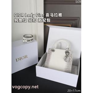送料込 SALE！ ブームは再熱中 入手困難！ Dior    バッグ激安 ブランド.
