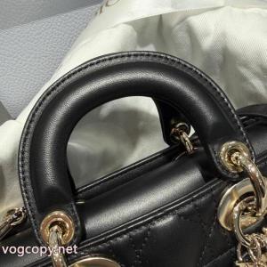 ブランド レディースブランド コピー 優良店Dior日本未入荷 日本即完売予想 洗練された印象..