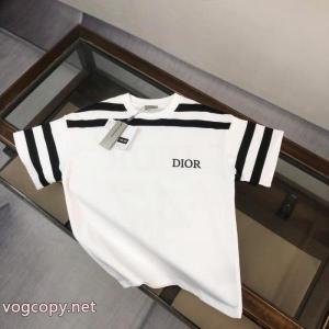 半袖Tシャツ限定品2026 高品質素材で作られる お出かけスタイルDior偽物 通販