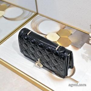 DIORブランド スーパー コピーバッグフォーマル多機能  ヴィンテージ感 洗練デザイン..