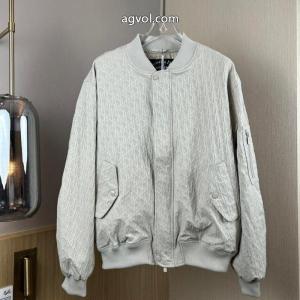 ブランド コピー  追跡あり☆入手困難!!  有名人の愛用者が多いブランド 新商品特価    ジャケットディオール.