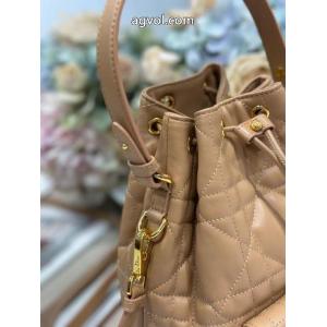     バッグセール中 国内発セール完売間近 注目されているブランド コピー 激安DIOR.