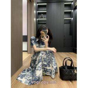 Dior目を惹く 季節感もプラス2026新作 ライフスタイルコピー 商品 通販ワンピース