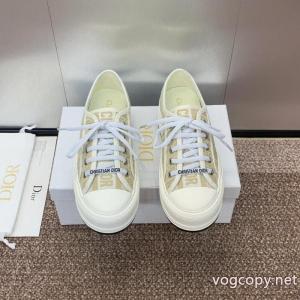 ディオールスニーカー絶対欲しい手に入る 超人気美品セール中 大人気のモデルブランド スーパー コピー 通販..