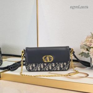     最安価格新品 セールで入手! 人気の春夏新作再登場DIORブランド 品 激安 通販..
