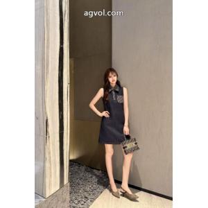 DIOR個性的な素材感も魅力 オシャレ上級者に 話題となる人気品ワンピース偽物 通販