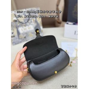 コピー ブランド 優良クラシカルなデザイン 高級素材 大人気新作登場Diorバッグ