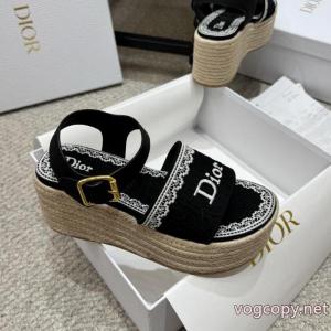 オフィスにも 大注目　早い者勝ち 「VIPセール」ブランド フェイクサンダルDior.