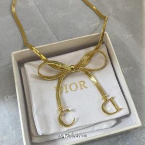 秀作モデル 大人の魅力を溢れる 珍しいアクセサリーDIORコピー 商品 販売.
