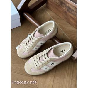 大人カジュアル 高級感を引き立てる 高級感も漂いディオールスニーカーコピー ブランド 販売.