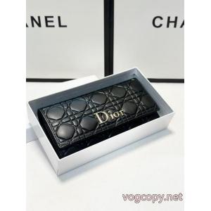 最旬アイテム 新作登場 売れ筋モデルDior財布コピー ブランド 通販