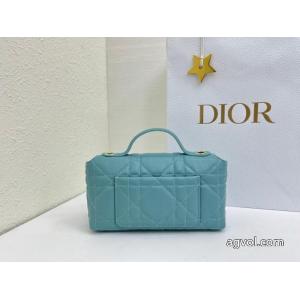 ブランド コピーバッグ長く愛用出来る一品 新作愛用セレブ多数 総合ランク高きアイテムDIOR..