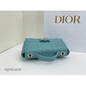 ブランド コピーバッグ長く愛用出来る一品 新作愛用セレブ多数 総合ランク高きアイテムDIOR..