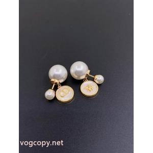 アクセサリーブランド 品 コピー一番人気 高品質素材で作られる 最新トレンドコーデおすすめDior.