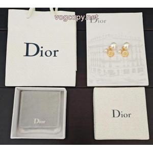アクセサリーブランド 品 コピー一番人気 高品質素材で作られる 最新トレンドコーデおすすめDior.