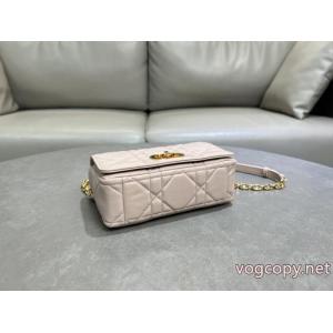 Diorバッグ偽物 ブランドお洒落スタイル 大人着用可 驚きの破格値人気.