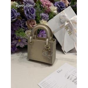 DIORブランド コピー バック バッグ数量限定爆買い ユニークな ゆったりふんわり着心地.