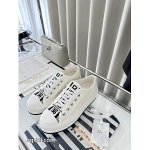 数量限定得価 秋冬らしい華やか シーンで活躍するコピー 品 販売スニーカーディオール.