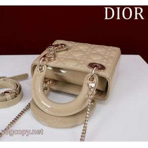 Diorバッグブランド コピー 優良保温性を発揮する ファッションCap 幅広いシーン.