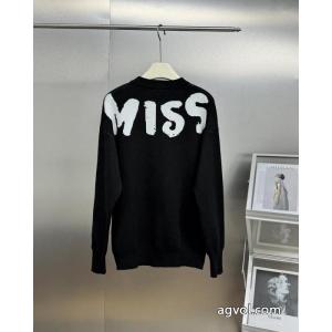 Dior前後のアルファベットジャカードセーター