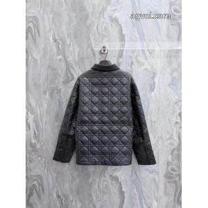ジャケット偽 ブランド サイト目を惹く作品 新作期間限定セール 特別感満載のデザインDIOR