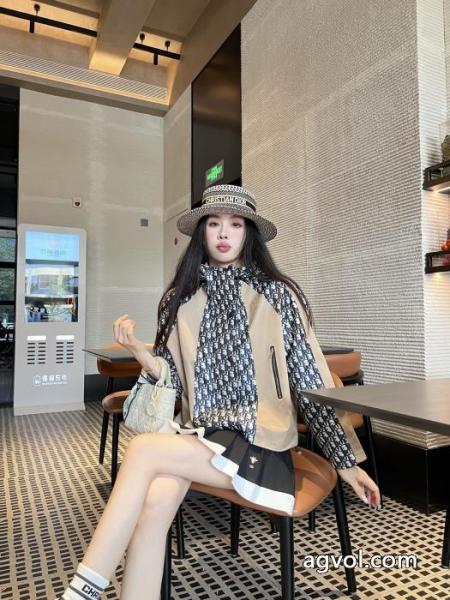DIORパッチワークプリントクラシックなオールドフラワージャカードコート 5