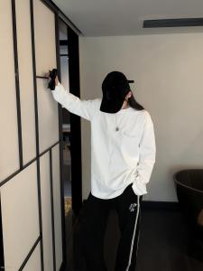 クラシックな雰囲気のトップス爆発的人気長袖TシャツDIORコピー 商品 ブランド