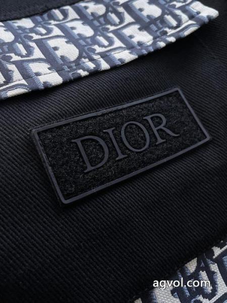 デニムのコートセレブ愛用洗練された印象大変人気ブランド コピー 通販DIOR 5 