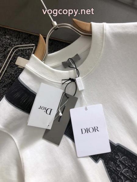 Diorのロゴ入り斜め掛け鞍バッグプリントデザインゆったり白Tシャツ 3