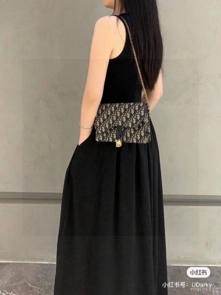 Diorクラシックなオールドフラワーの大判wocチェーンバッグ鞍バッグ 0 
