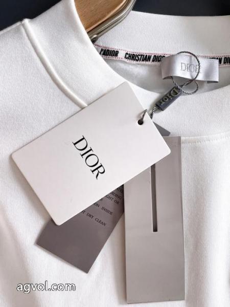 コピー 商品 通販長袖Tシャツ肌触り最高 海外直送 お洒落に魅せるDIOR 5 