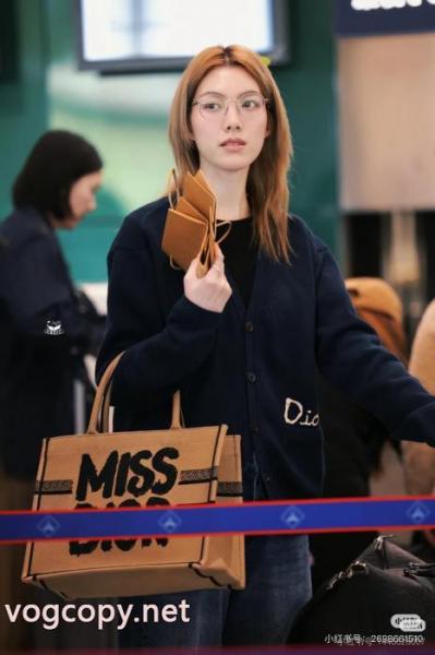 コピー 通販新作限定 新商品数量限定 海外でも若者たちに大人気なコートDior 4