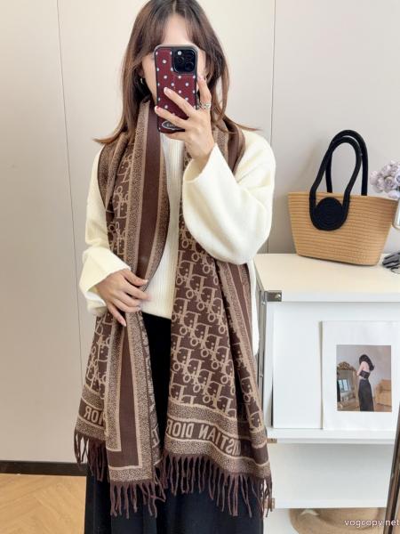 VIPセールで破格 超激得250%新品 流行の最前線ブランド 激安Diorマフラー 0