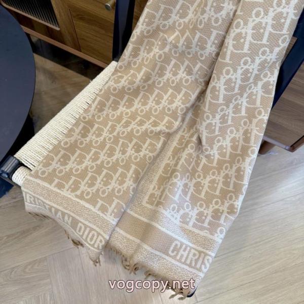 VIPセールで破格 超激得250%新品 流行の最前線ブランド 激安Diorマフラー 3