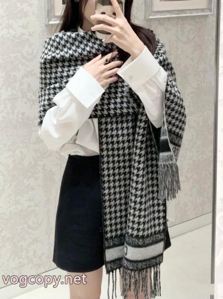 コピー 商品 ブランド冬に最強アイテム 2025到着済 お洒落に魅せるマフラーDior 1