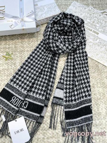 コピー 商品 ブランド冬に最強アイテム 2025到着済 お洒落に魅せるマフラーDior 4
