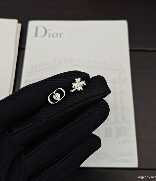 新作を取り上げ 柔らかな着心地 トレンド2026耳くぎ偽物 ブランド ショップDior 0