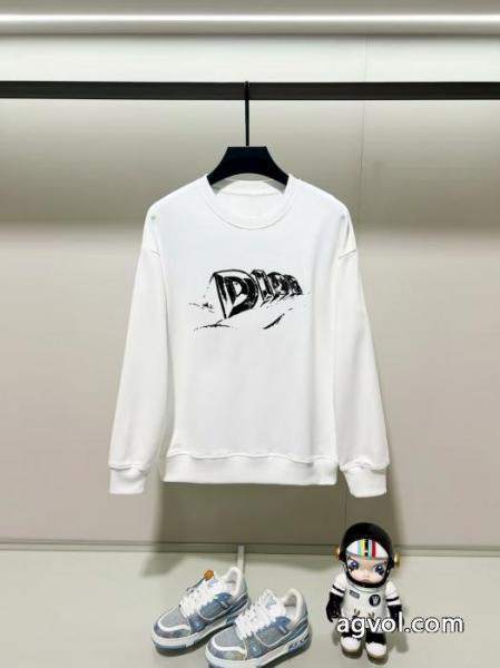 DIORパーカー偽 ブランドお洒落に魅せる 爽快感が絶妙にマッチ 人気モデル愛用 1
