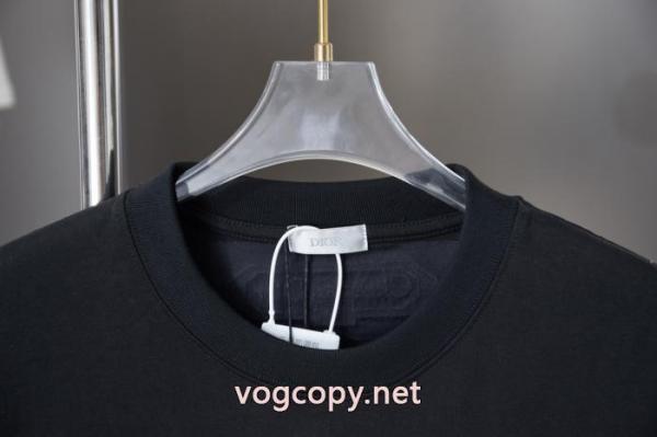 スーパー コピー 品シンプル派 有名人の愛用品 今シーズンは特に人気DiorTシャツ 3