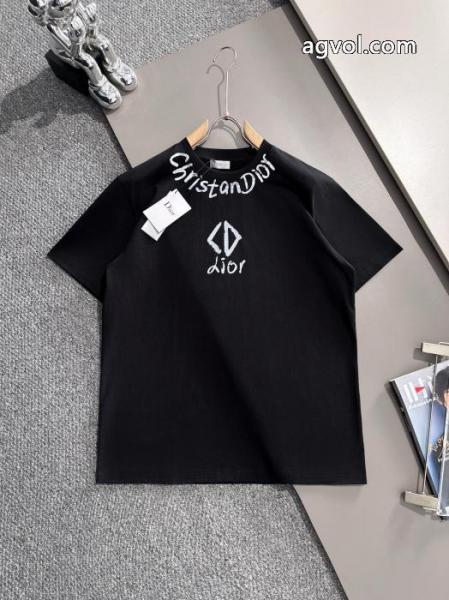ブランド 偽物 通販TシャツDIORデザイン性の高い 特に話題なの上品即完売 今だけSALE 4