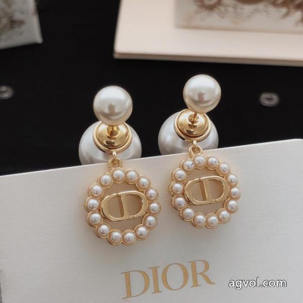 DIOR アクセサリーブランド 品 コピー26秋冬追跡付 おしゃれ感度が高い秋冬トレンド 美品*入手困難.. 1